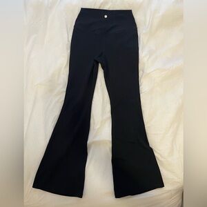 Yogalicious Black V-Shaped Band Flare Leggings